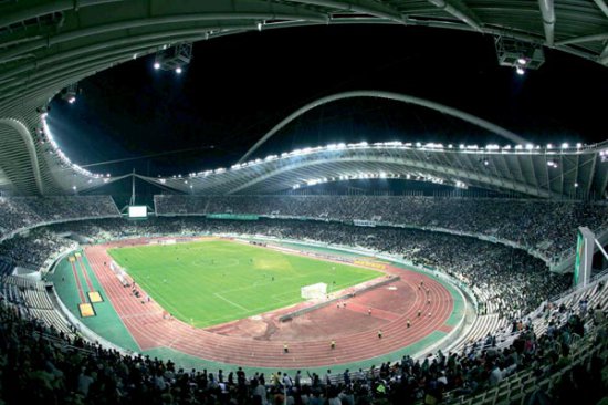 УЕФА наказал киевское "Динамо" частичным закрытием  домашнего стадиона