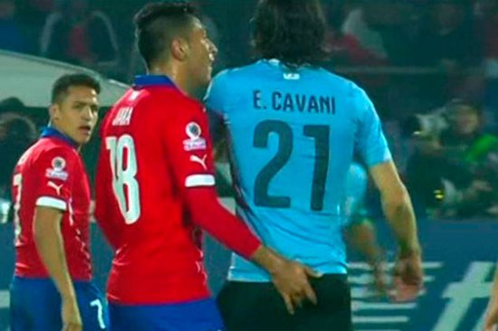 Чилийский футболист Гонсало Хара дисквалифицирован за то, что проник пальцем в задний проход соперника