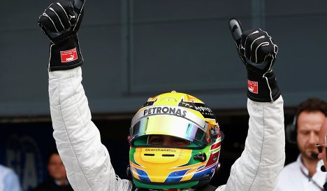 Льюис Хэмилтон выиграл квалификацию Гран-при Великобритании